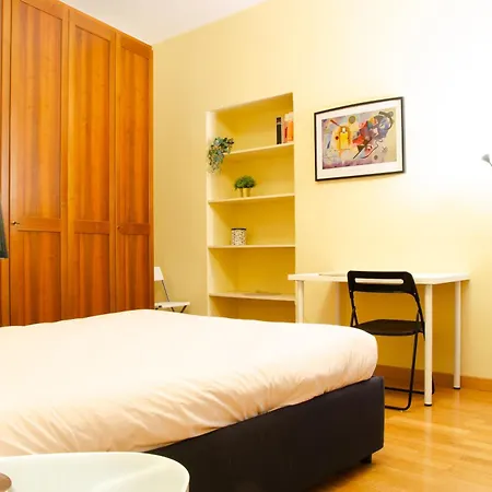 Apartment La Passeggiata By Happyhostorino Turin