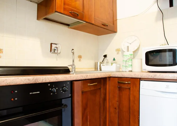 La Passeggiata By Happyhostorino * Turin