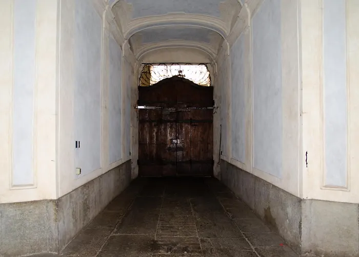 La Passeggiata By Happyhostorino