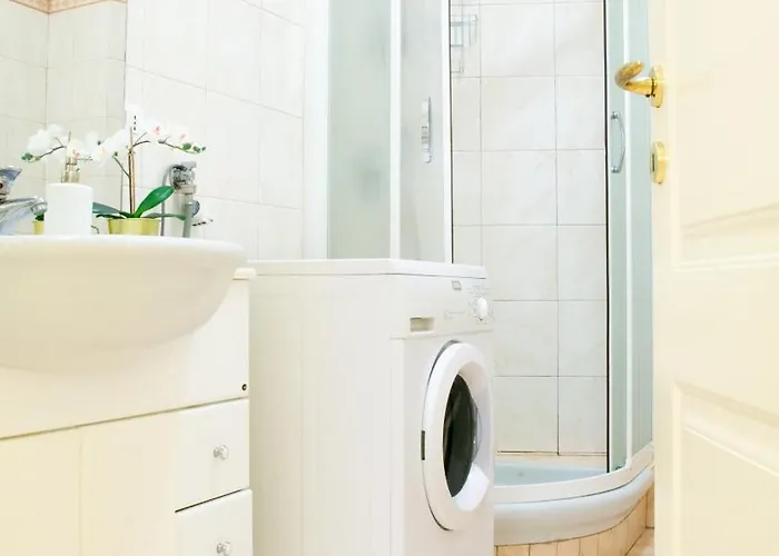 Apartment La Passeggiata By Happyhostorino Turin