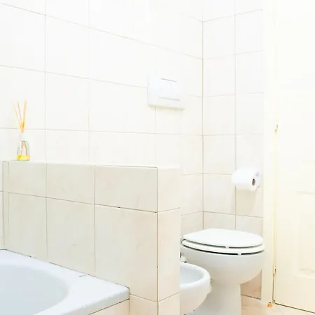 La Passeggiata By Happyhostorino