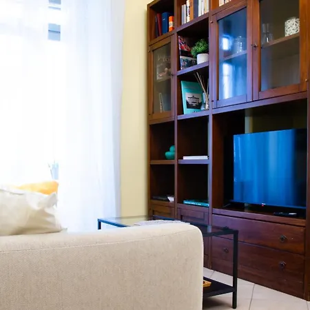 דירה La Passeggiata By Happyhostorino *