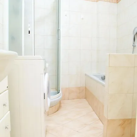 דירה La Passeggiata By Happyhostorino *